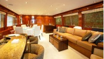 Show Boat -   Salon